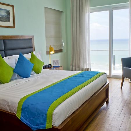Ocean Edge Suites & Hotel Colombo Exterior photo