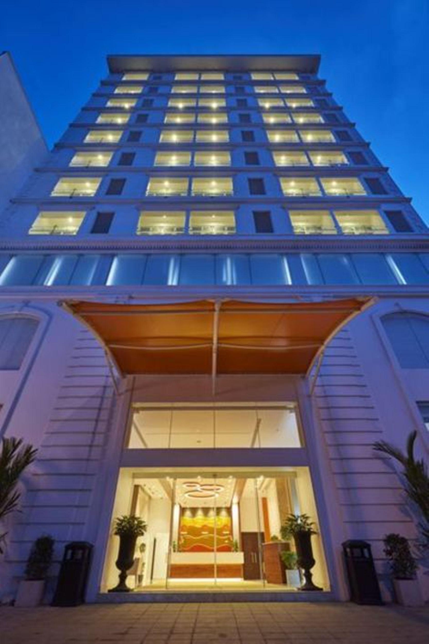 Ocean Edge Suites & Hotel Colombo Exterior photo