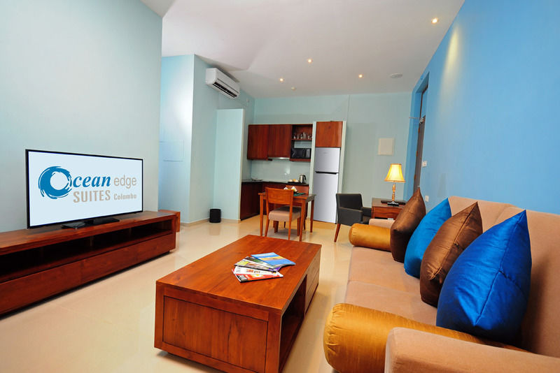 Ocean Edge Suites & Hotel Colombo Exterior photo