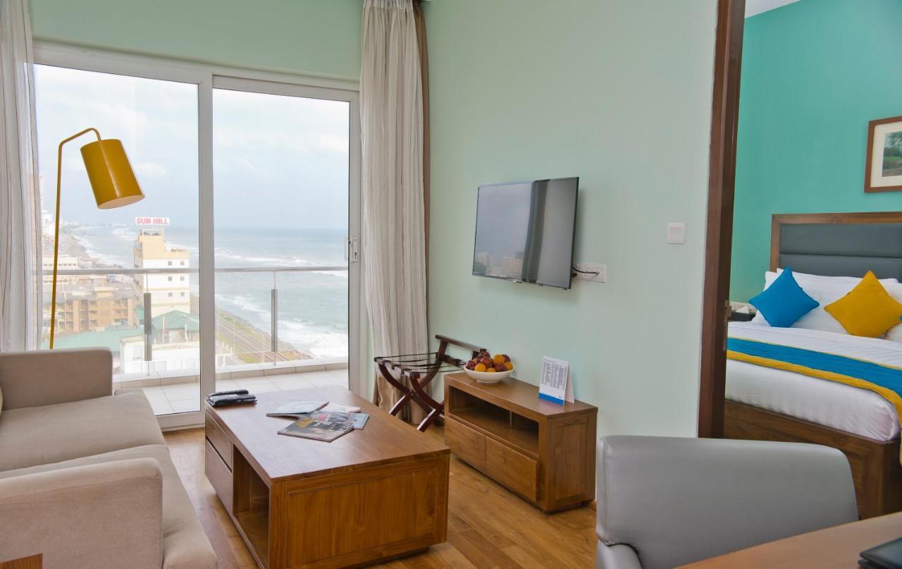 Ocean Edge Suites & Hotel Colombo Exterior photo