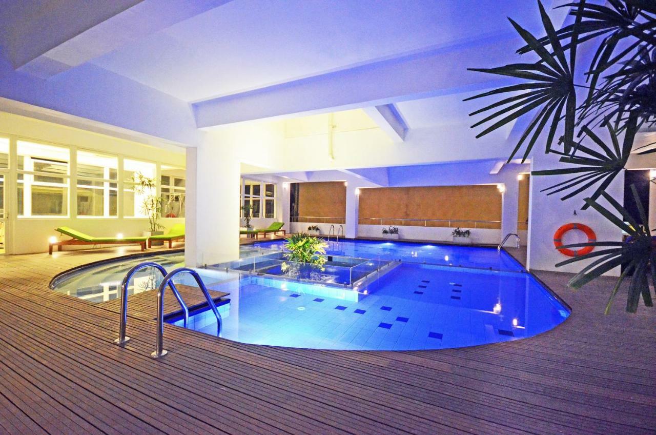 Ocean Edge Suites & Hotel Colombo Exterior photo